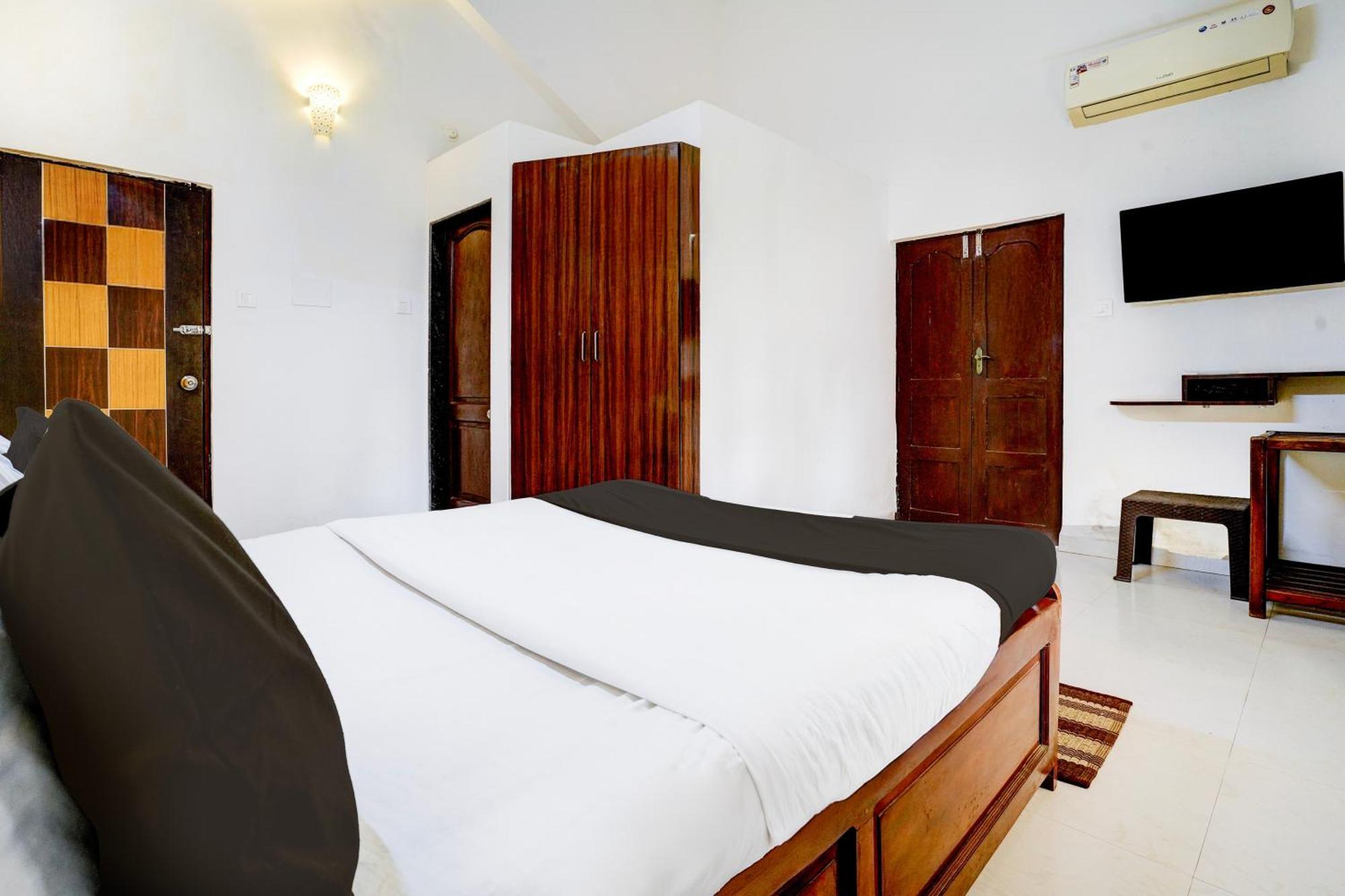 Oyo Flagship Triple Beach Guest House 베나울림 외부 사진